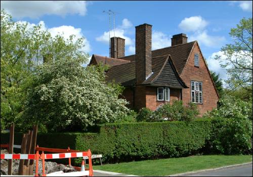 16 Heathgate corner